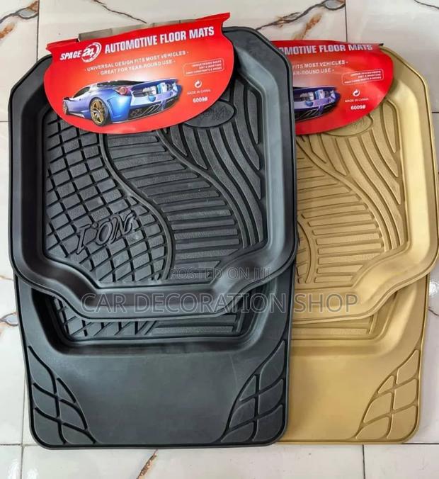 5x Black or Baije Plain Rubber Mats 1500-1700