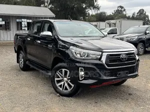 Toyota Hilux Revo Double Cab Deisel 2.4 AWD 2019 Matt Black