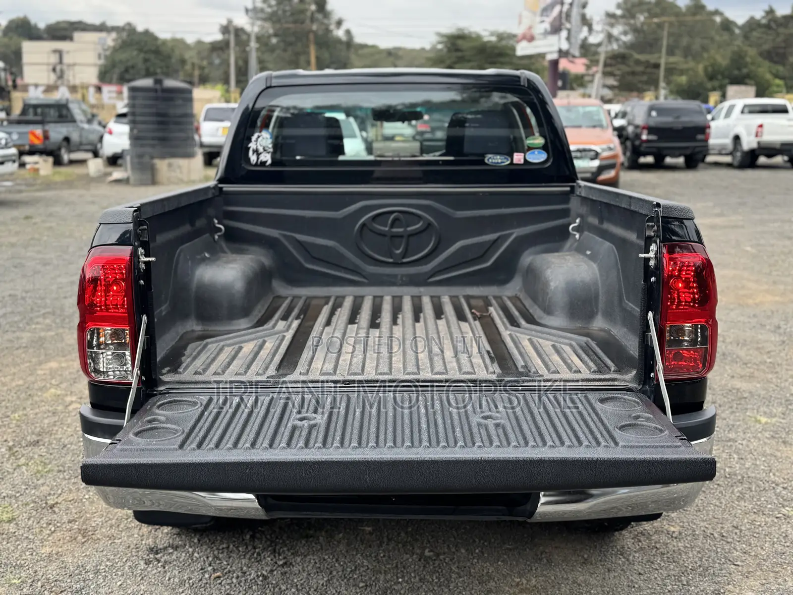 Toyota Hilux Revo Double Cab Deisel 2.4 AWD 2019 Matt Black