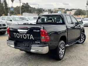 Toyota Hilux Revo Double Cab Deisel 2.4 AWD 2019 Matt Black