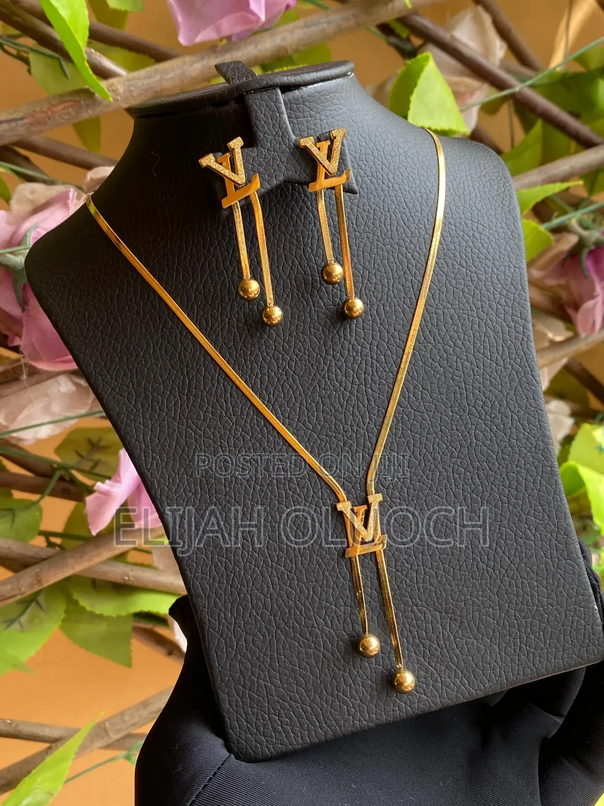 Matching Jewellery Set