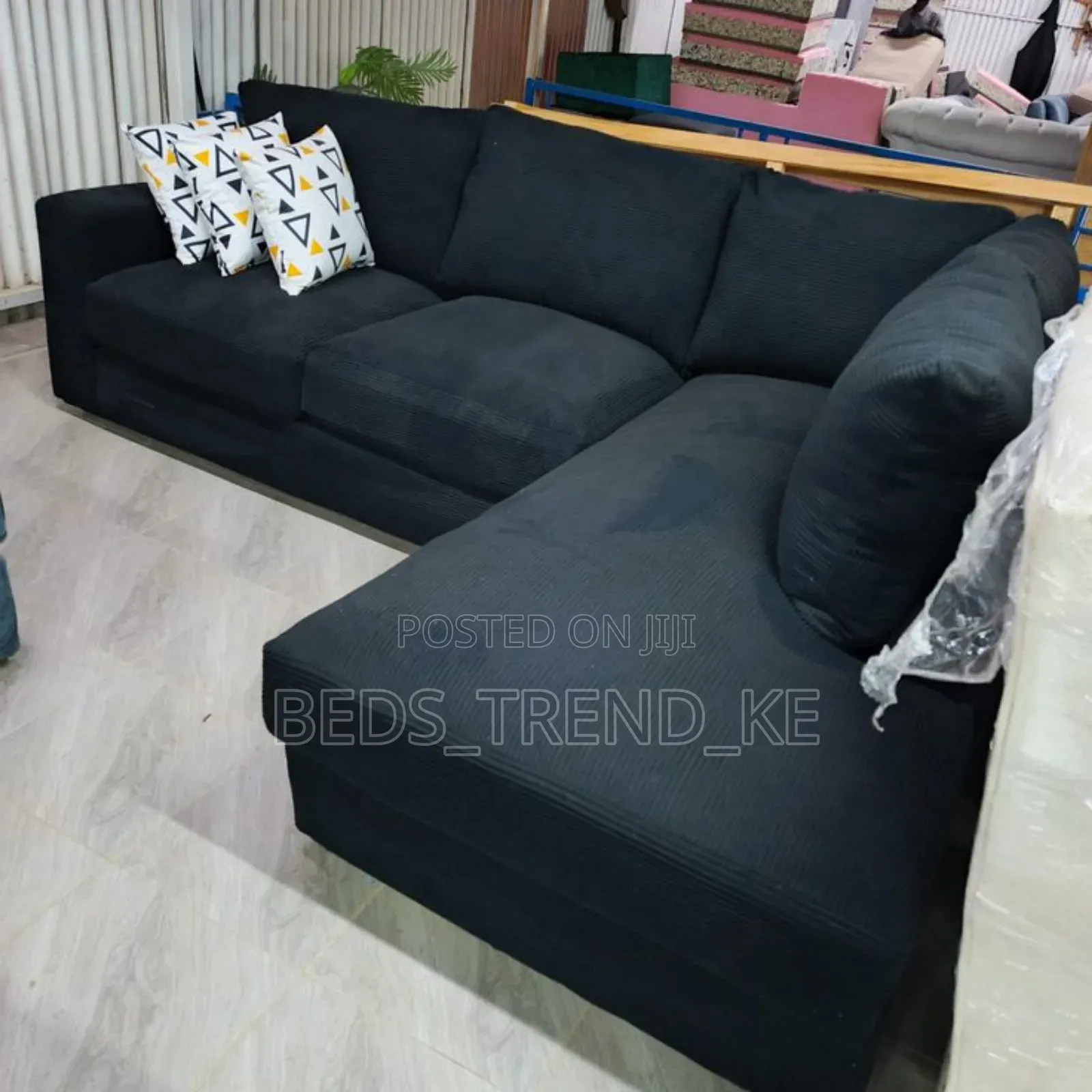 Plain Dark Gray L Seat