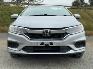 Honda Grace 2018 Silver