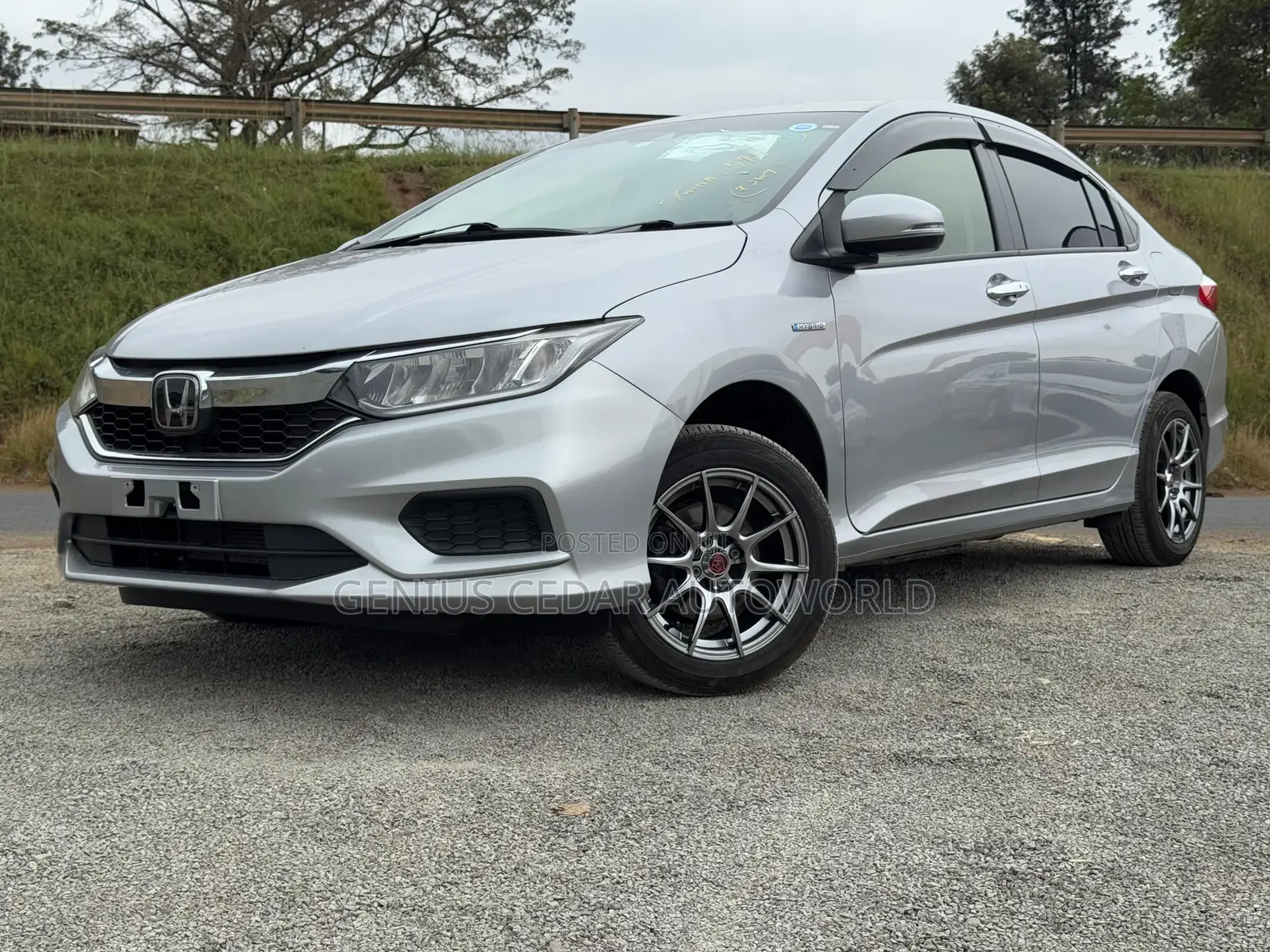 Honda Grace 2018 Silver