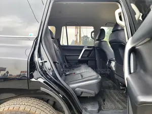 Toyota Land Cruiser Prado 2018 Black