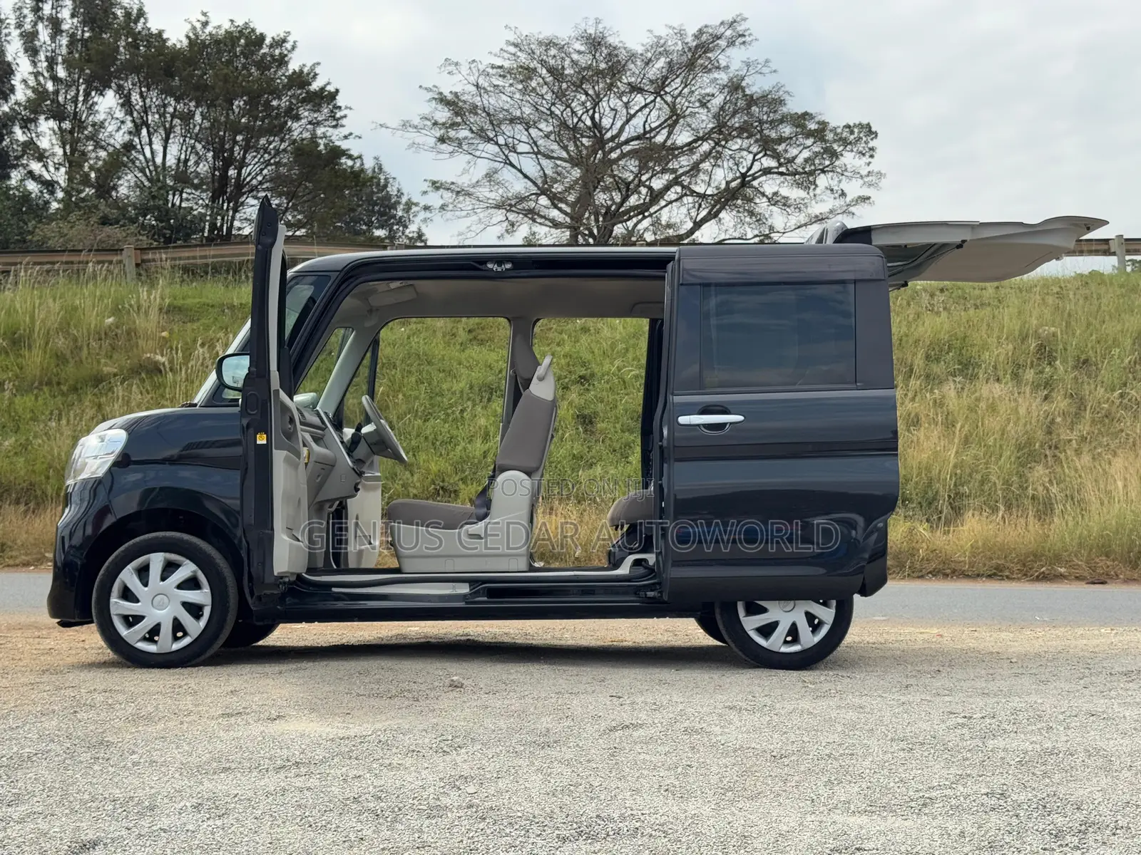 Daihatsu Tanto 2018 Black