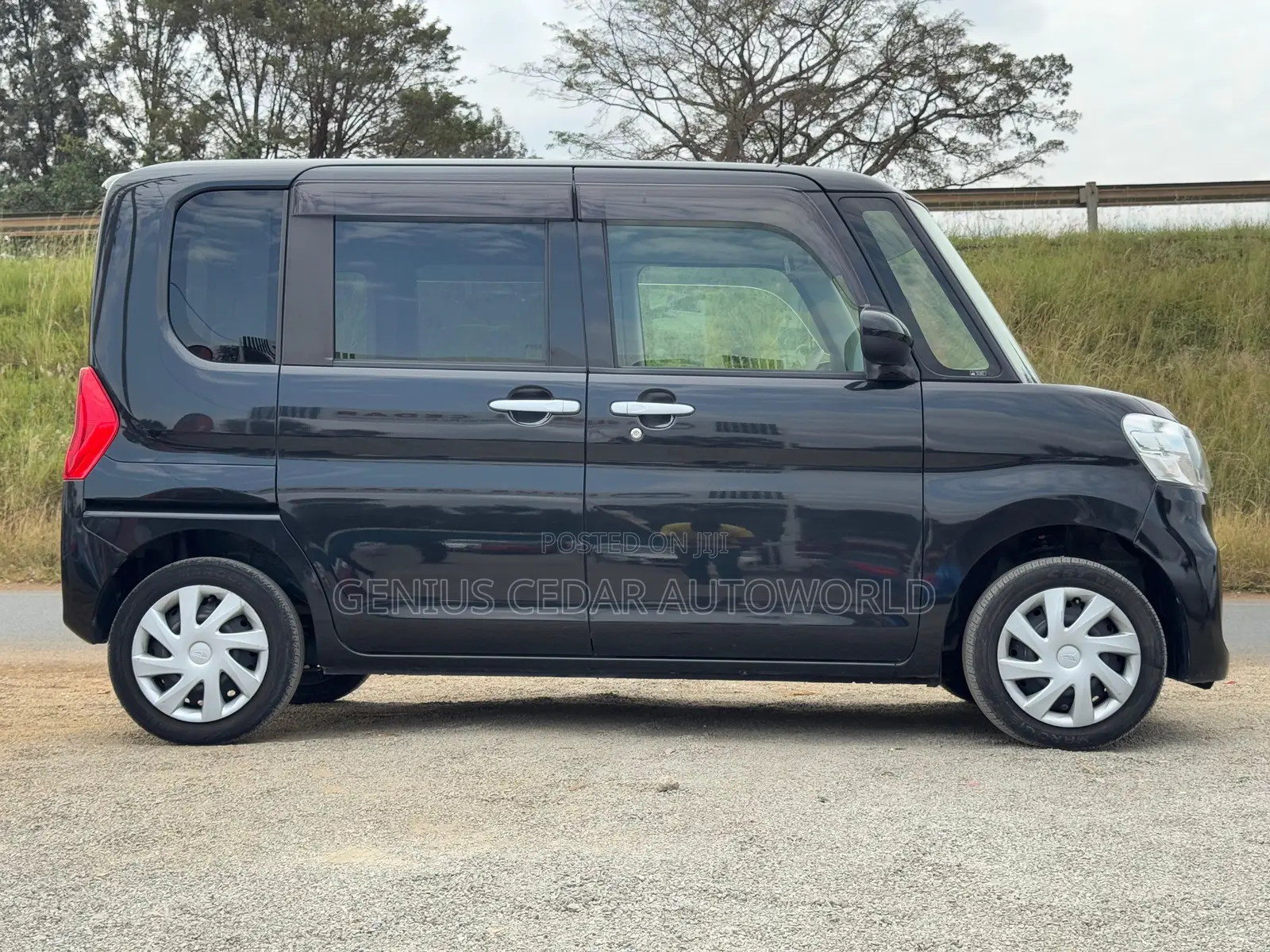 Daihatsu Tanto 2018 Black