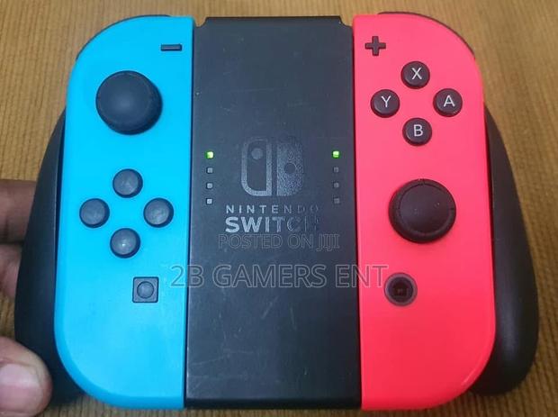 Nitendo Switch Barely Used - thumbnail 4