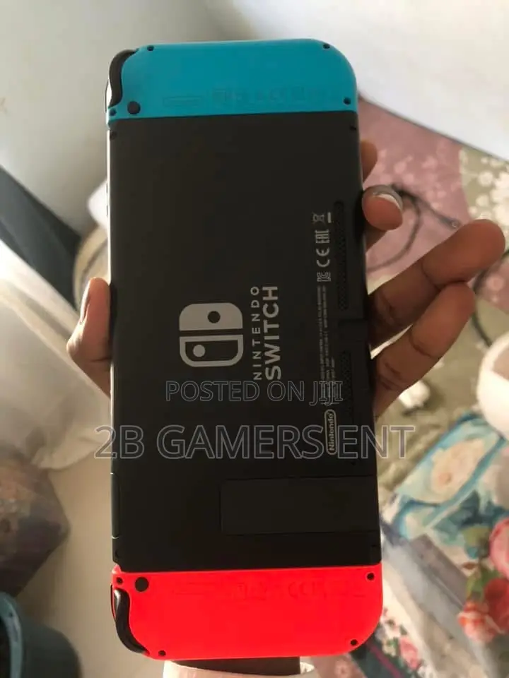 Nitendo Switch (Used Like New)