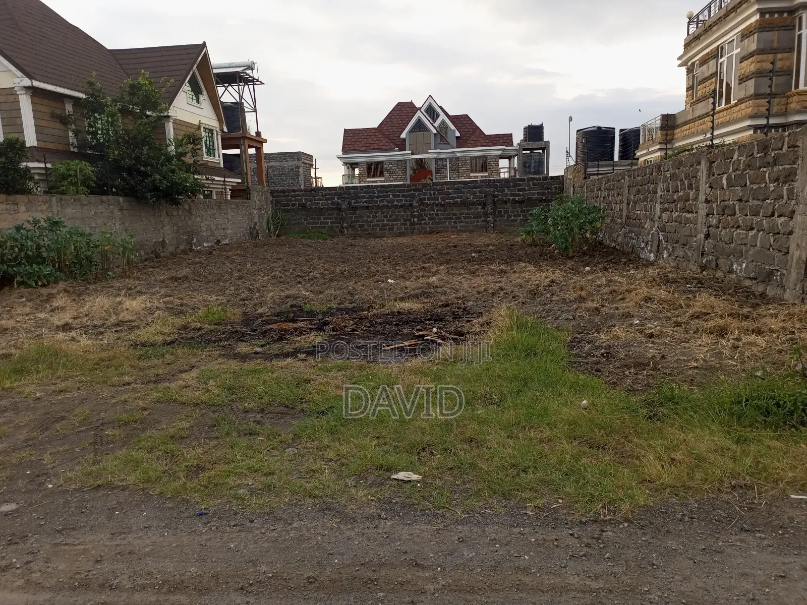 Plot for Sale in Pipeline Gated Estate