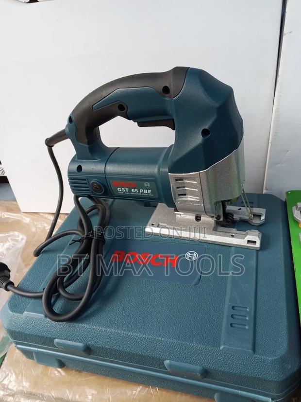 Jigsaw Machine