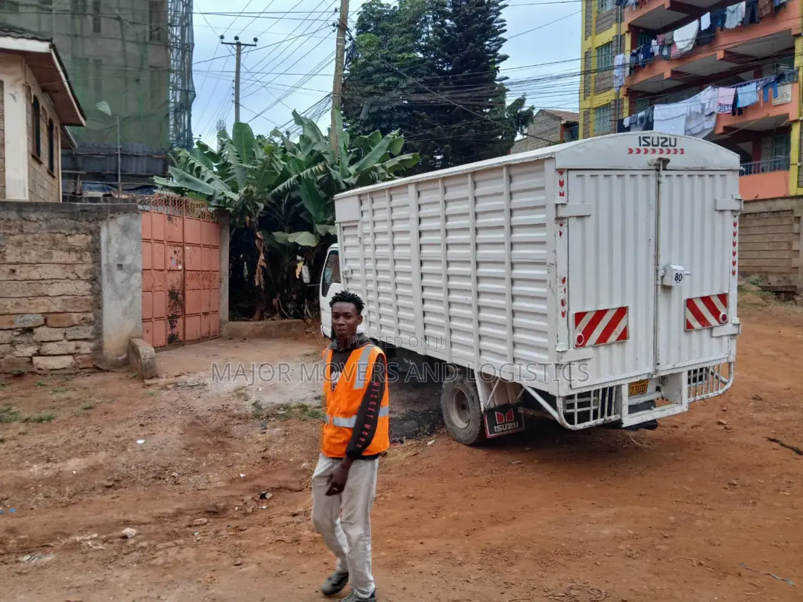 Canter Truck for Logistic Assignments Available