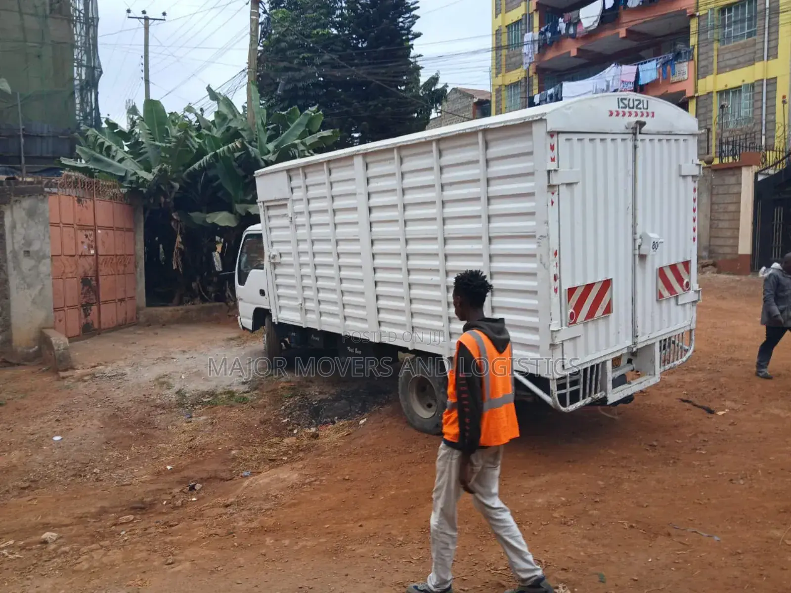 Canter Truck for Logistic Assignments Available