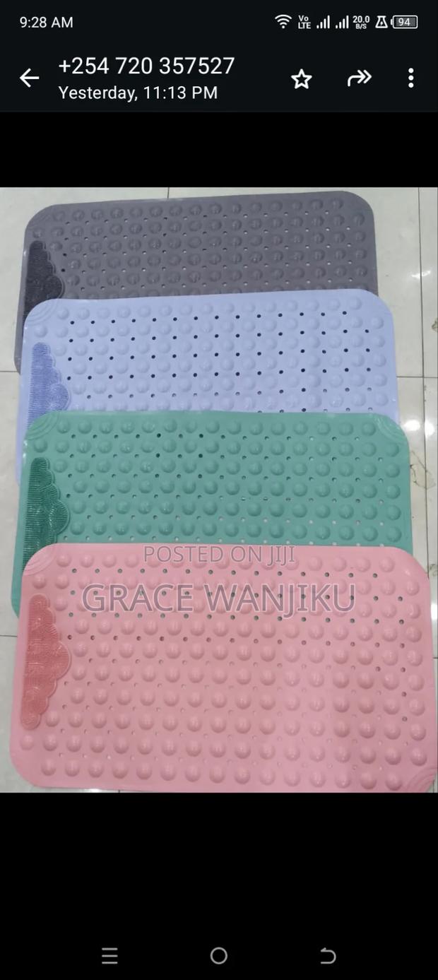 *45x60cm Antislip Bathroom Mat With Foot Scrub - main view