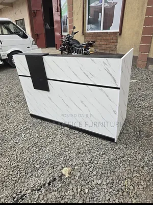 Summit Curve 1.4m Front Desk