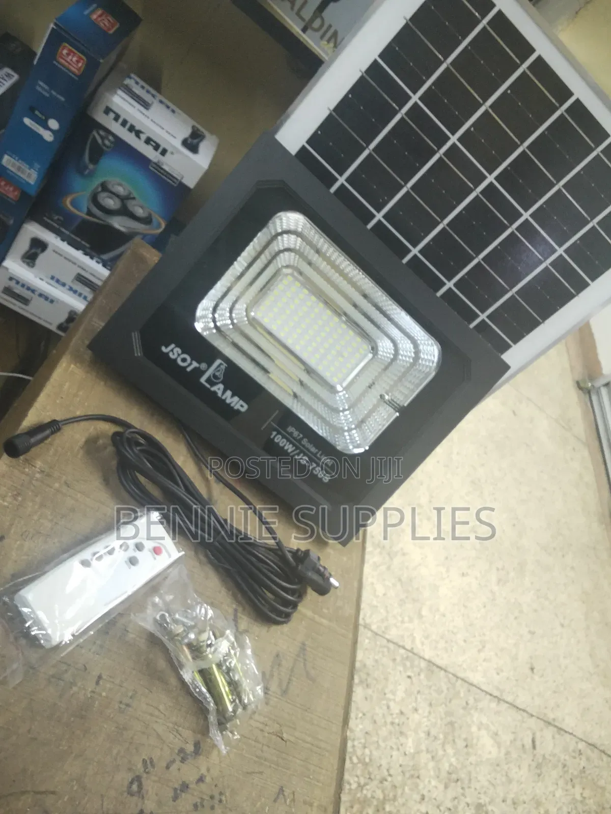 Solar Security 100watts Flood Light / Flood Light