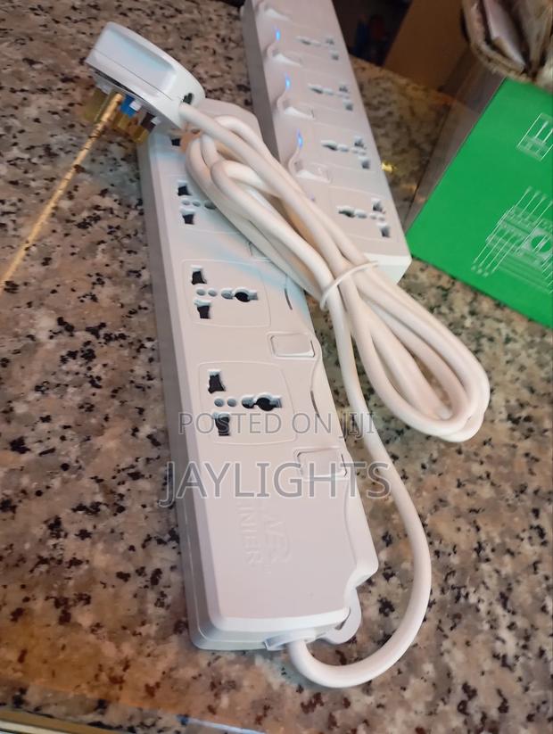 4-Socket Extension Lead With Individual Switches