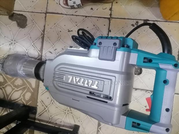 Highly Recommend 1700w Total Demolition Breaker - main view