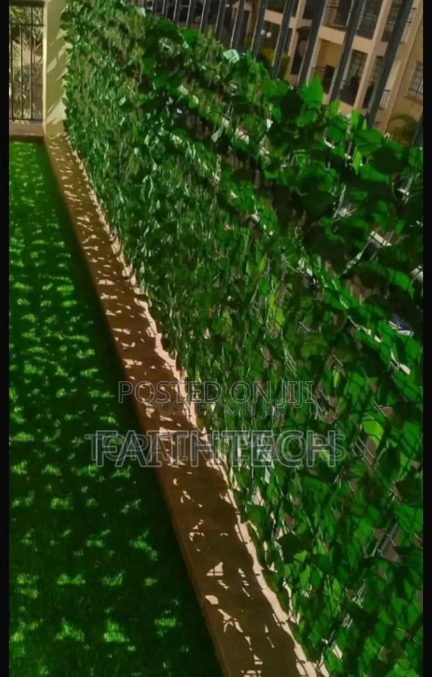 *Green Balcony Privacy Fence