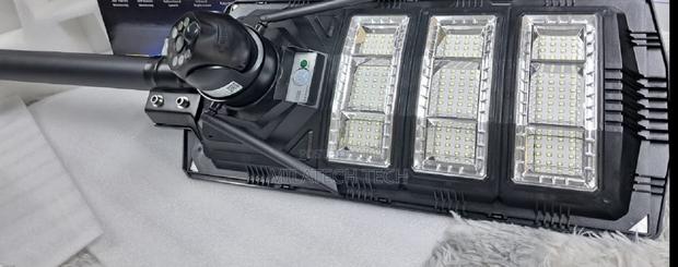 Customized Lighting 2 in 1 + Ai Solar Camera Solar Connect - main view