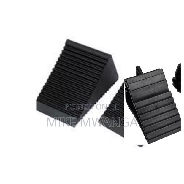 Wheel Stopper for Trucks