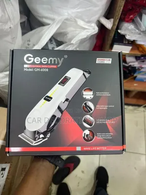 Geemy Personal Rechargeable Shaver With Blades