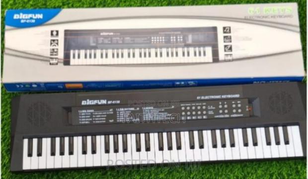 Portable Electric 61 Key Piano Keyboard Set With Microphone