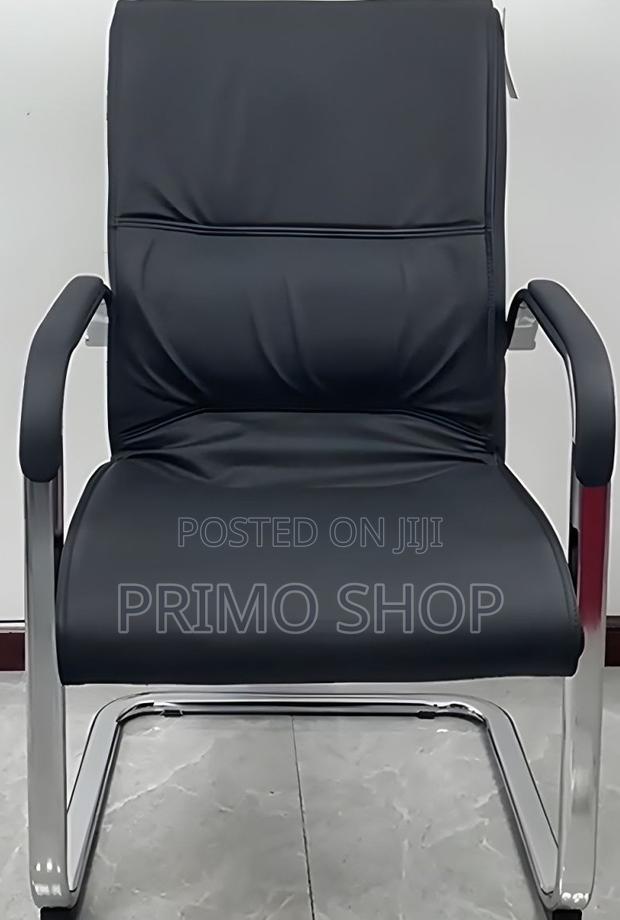 Office Chair; Supportive Leather Chair With Armrests - thumbnail 4
