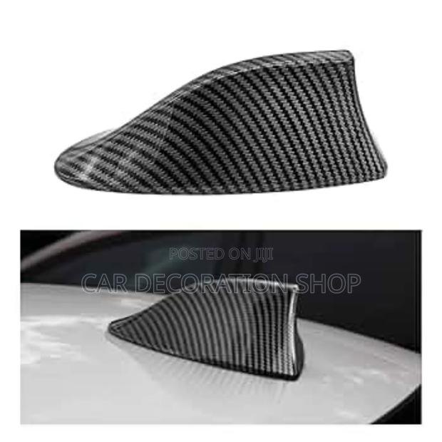 Carbon Black Finish Shark Fin With Functional Fm Antenna