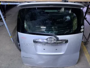 Toyota Ractis 2008 Tailgate