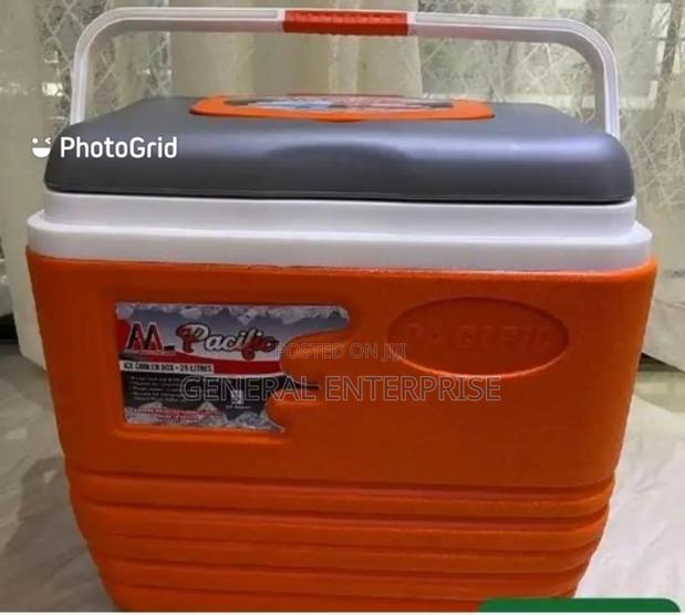 Cooler Box 25litres - main view