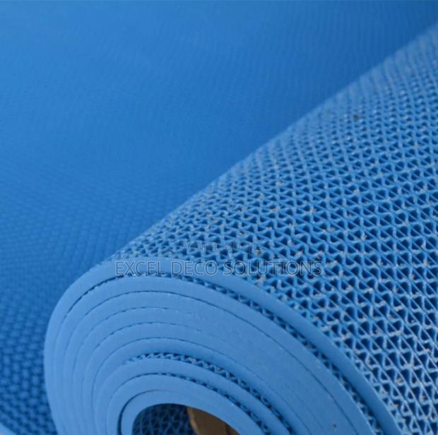  Waterproof Anti-Slip PVC Flooring Mat – Heavy Traffic