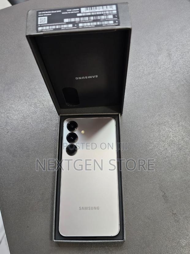 New Samsung Galaxy S25 256 GB Black - thumbnail 2