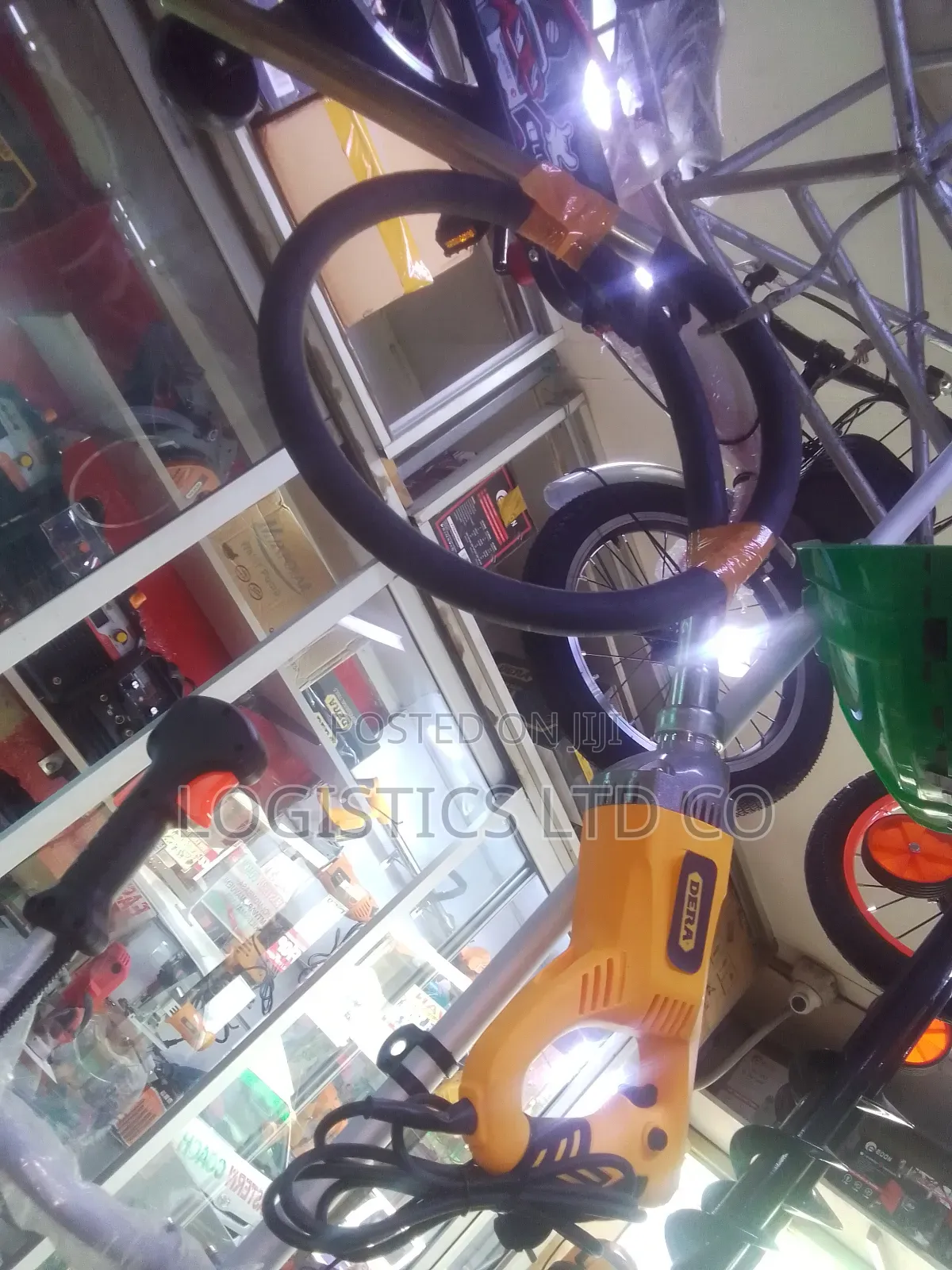 Dera Electric Vibrator 1300 W