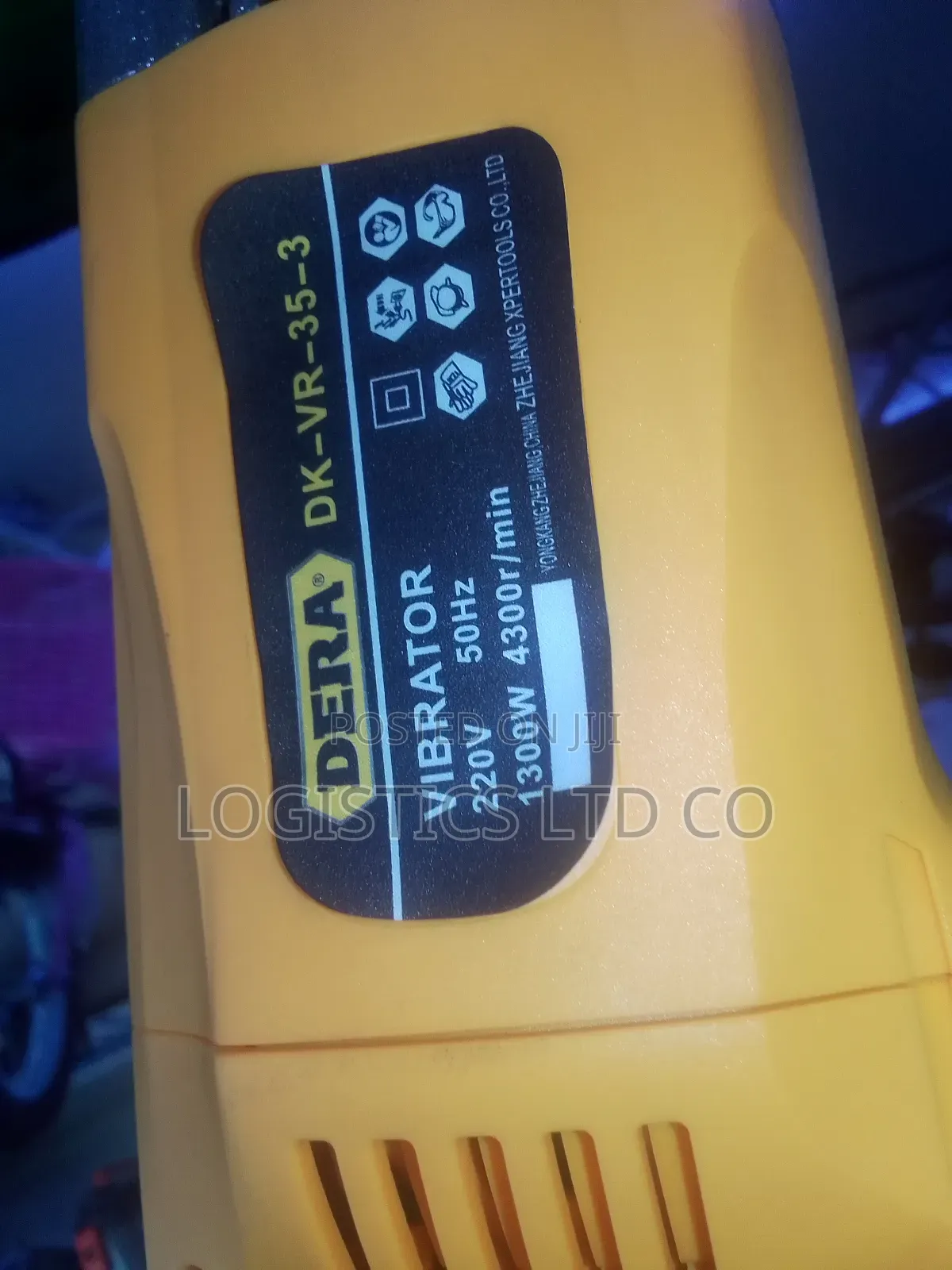 Dera Electric Vibrator 1300 W