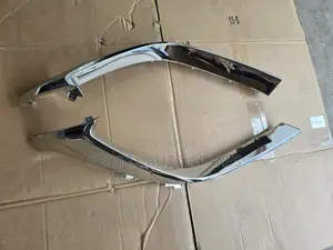 Mazda Cx9 Grill Chrome Moulding Available