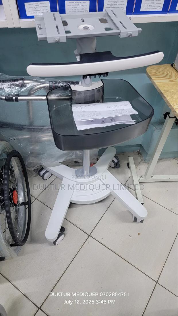 Ecg Trolley - main view