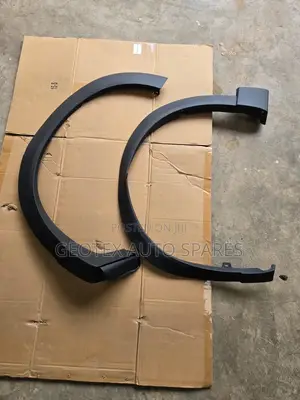 Mazda Cx9 Fender Moulding