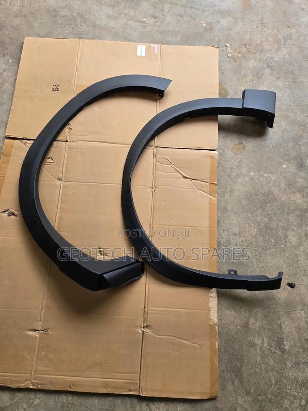 Mazda Cx9 Fender Moulding - main view