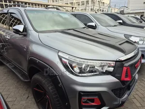 Toyota Hilux 2019 Silver
