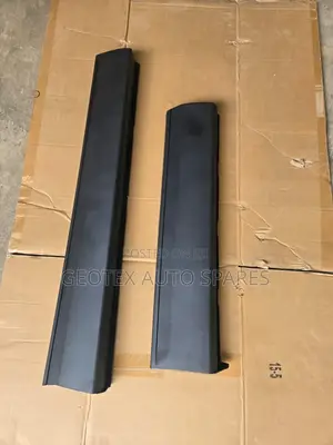 Mazda Cx9 Door Body Mouldings Available