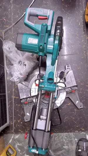 Total Sliding Compound Mitre Saw