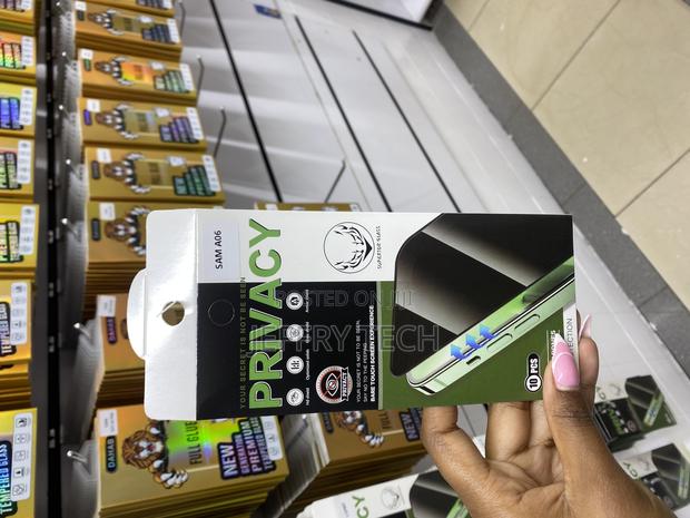 Sdtek Galaxy A06 Privacy Screen Protector Tempered Glass - main view