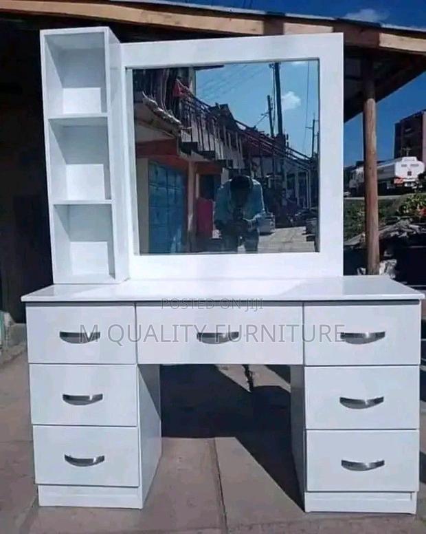 7 Modern Drawers