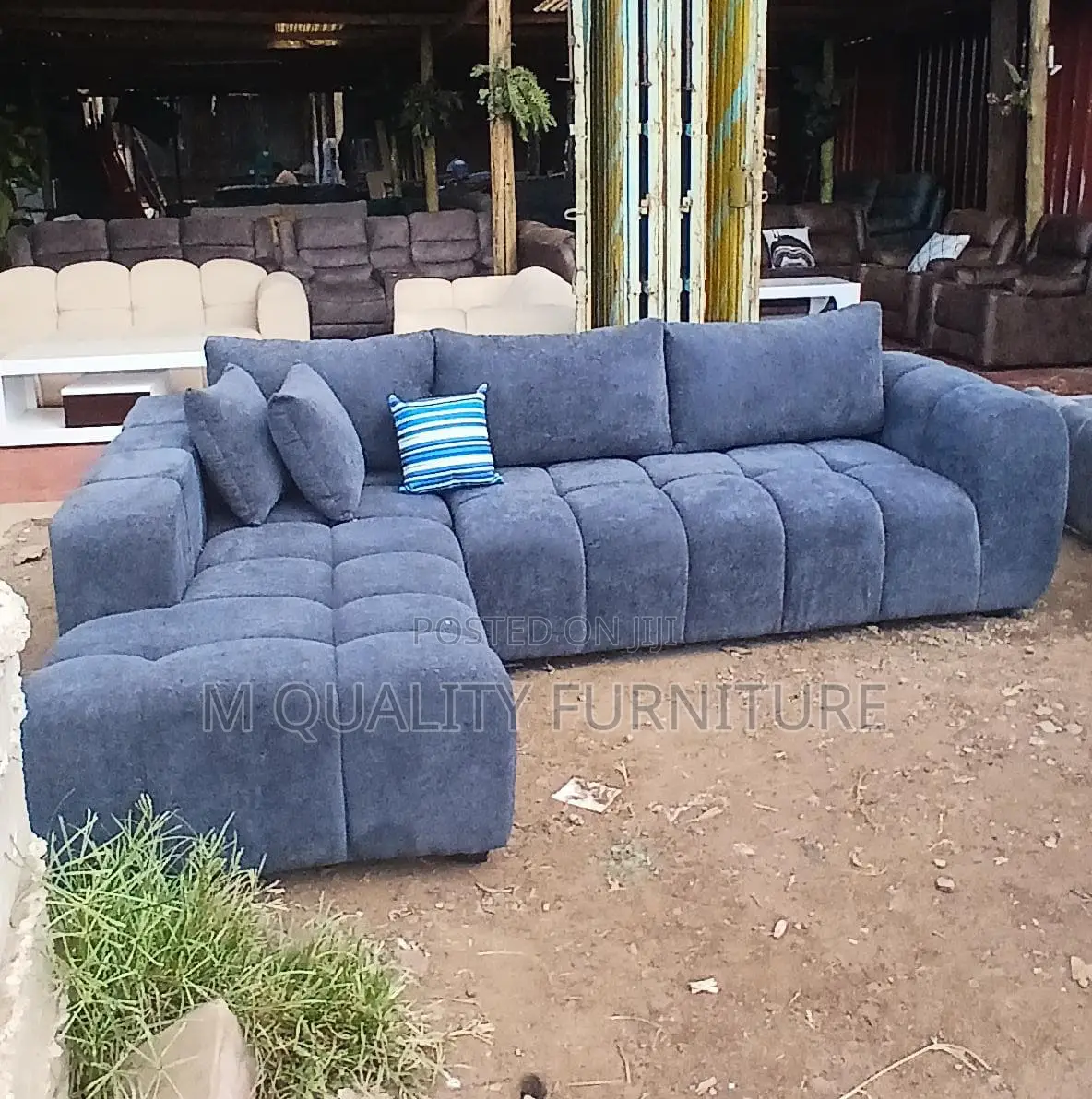 Gray 5 Seater Quality Sofa With Back Permanent