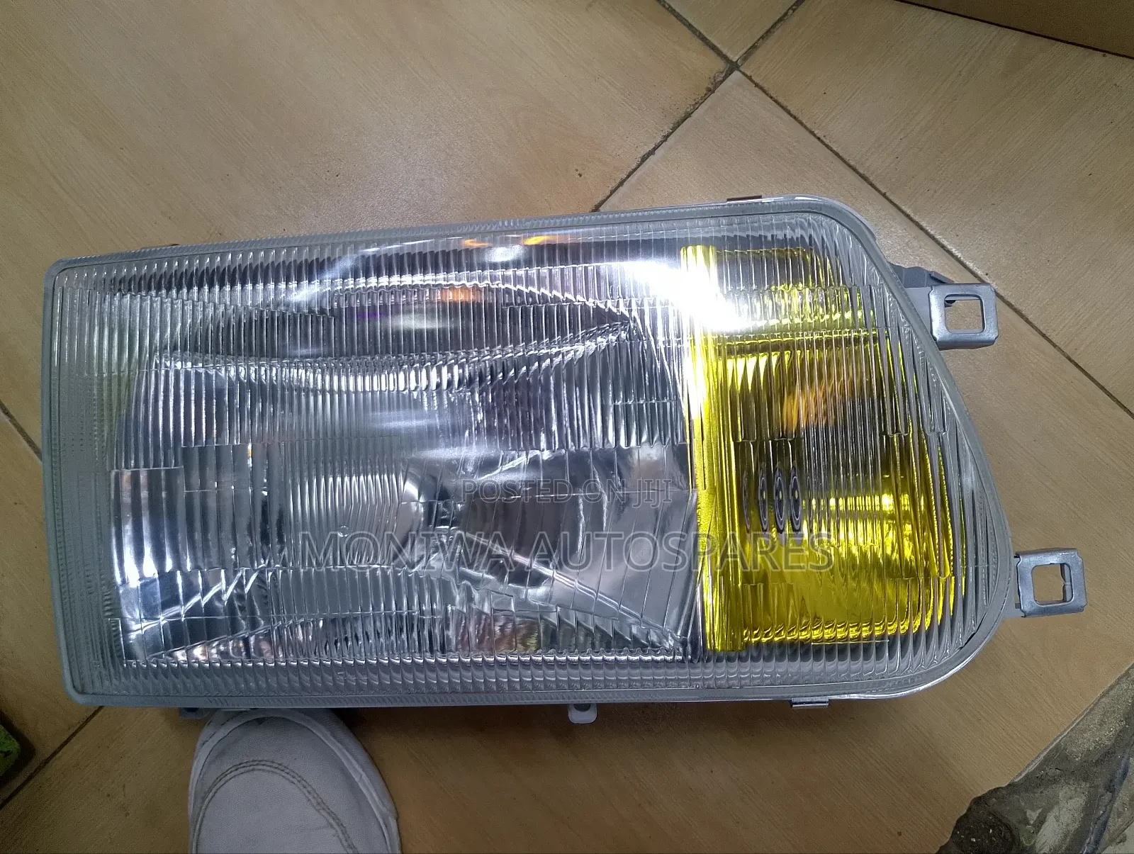 Headlamp Toyota Dyna Old Model