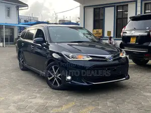 Toyota Corolla Fielder 2018 Blue