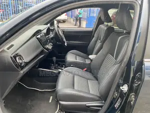 Toyota Corolla Fielder 2018 Blue