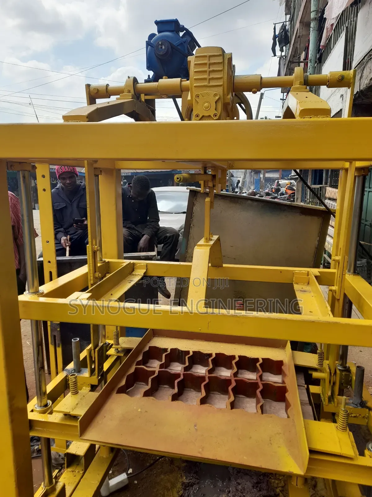 Concrete Cabro Making Machine