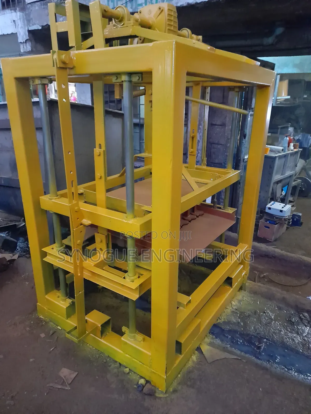 Concrete Cabro Making Machine